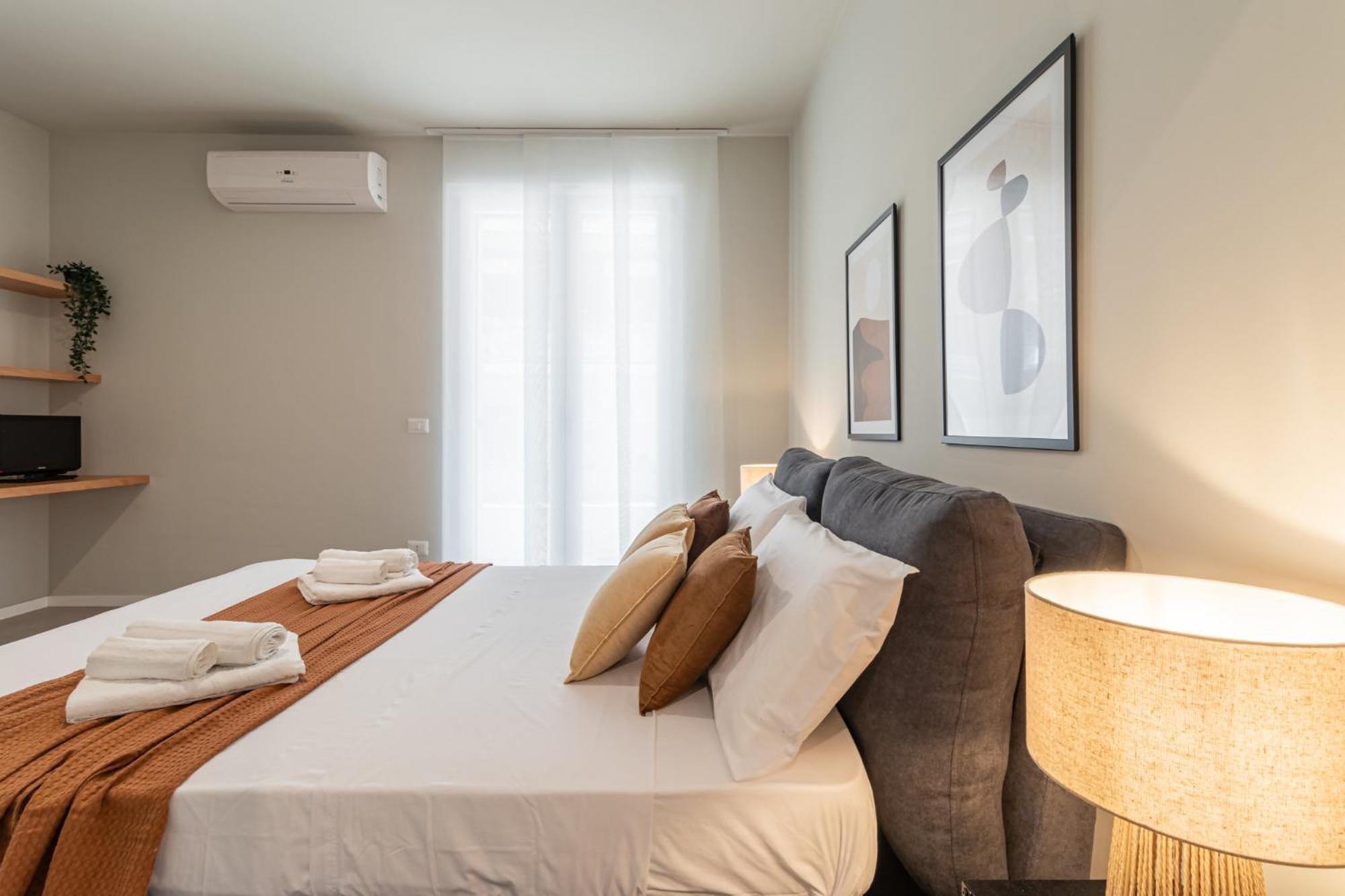 Free Parking Sweet Rhome Luxury Ac Apartment Rom