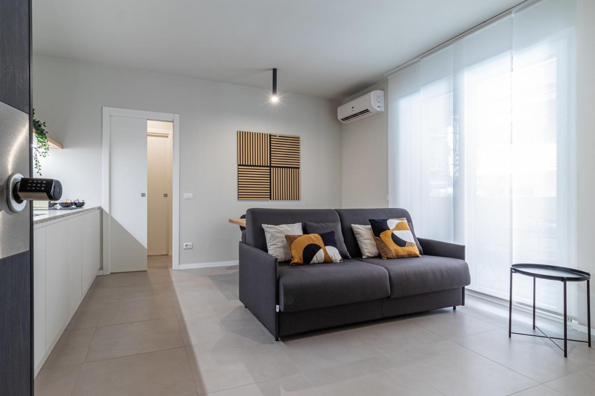Free Parking Sweet Rhome Luxury Ac Apartment *